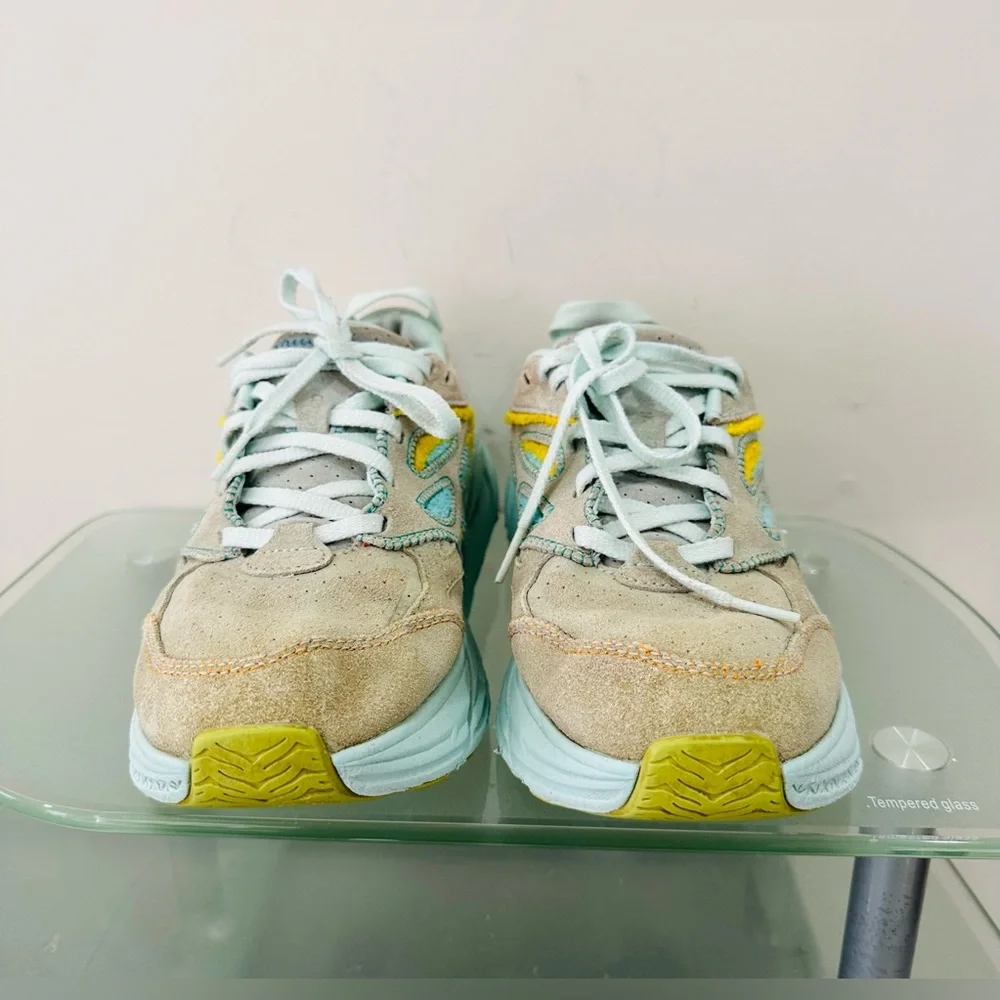Hoka One Clifton‎ L Embroidery All Gender Shoes - Size 10W, 9M